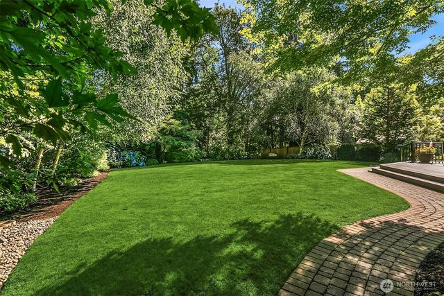 510 215th Court SE, Sammamish, WA 98074