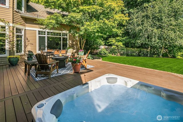 510 215th Court SE, Sammamish, WA 98074