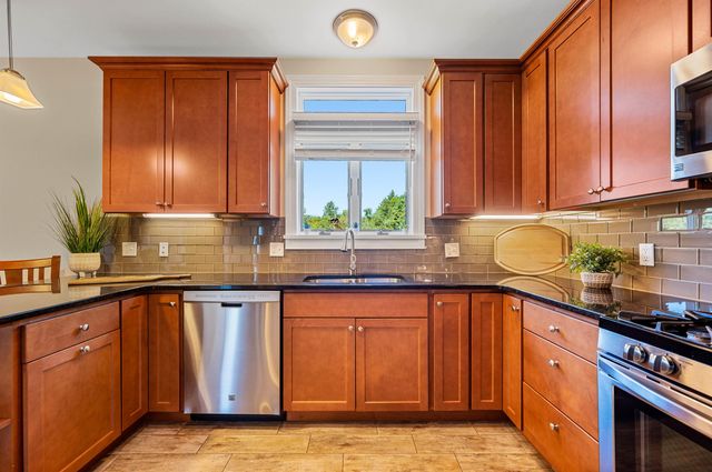 34 Fairway Drive, Stowe, VT 05661