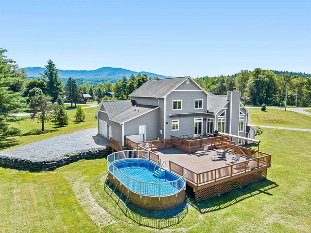 34 Fairway Drive, Stowe, VT 05661