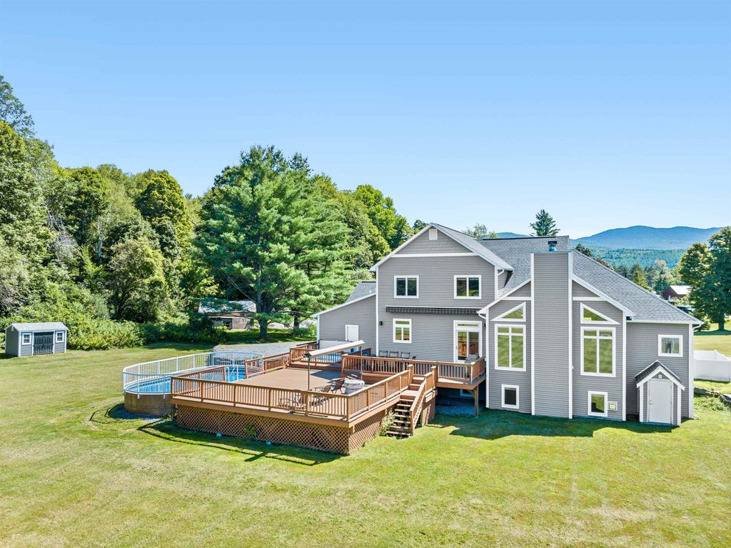 34 Fairway Drive, Stowe, VT 05661