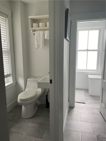 11 BYRNES Street, Newport, RI 02840