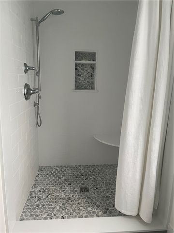 11 BYRNES Street, Newport, RI 02840
