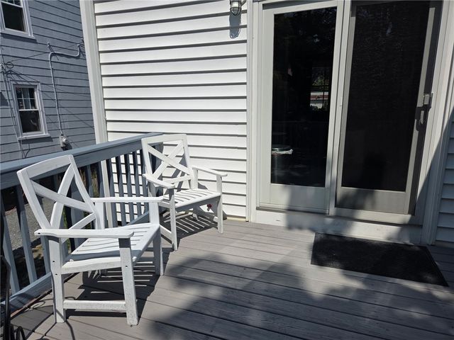 11 BYRNES Street, Newport, RI 02840