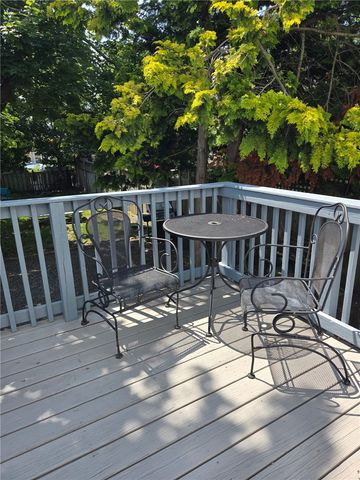 11 BYRNES Street, Newport, RI 02840