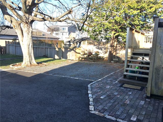 11 BYRNES Street, Newport, RI 02840