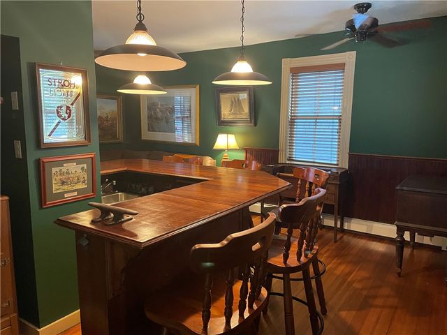 11 BYRNES Street, Newport, RI 02840