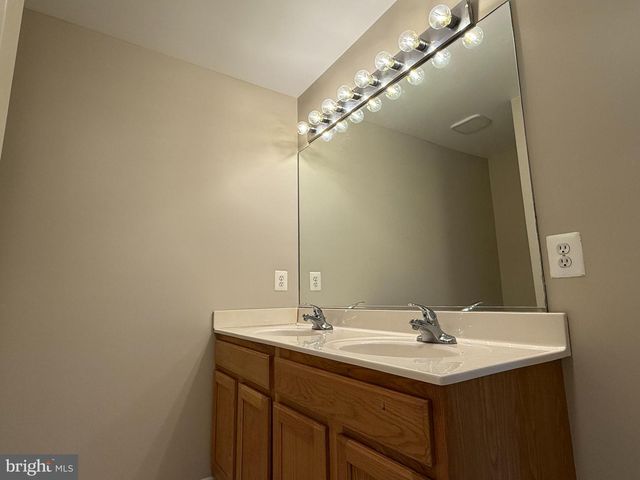 1303 BLUE HERON DR, Denton, MD 21629