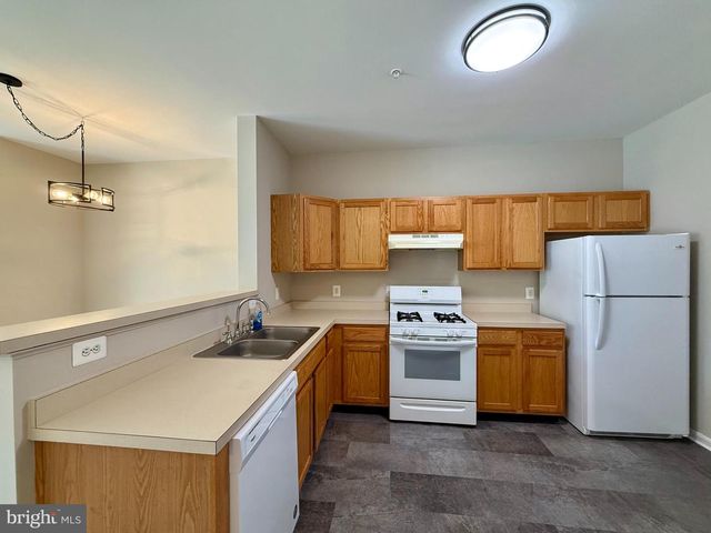 1303 BLUE HERON DR, Denton, MD 21629