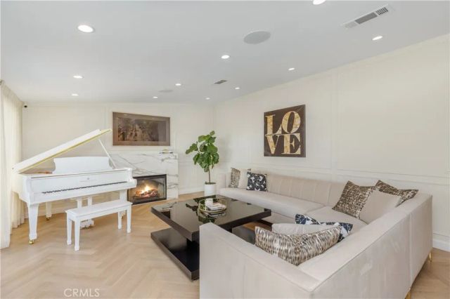 3006 Trudi Lane, Burbank, CA 91504