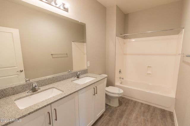 2950 N 38TH Street 4, Phoenix, AZ 85018