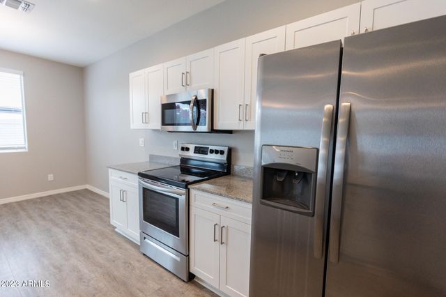 2950 N 38TH Street 4, Phoenix, AZ 85018