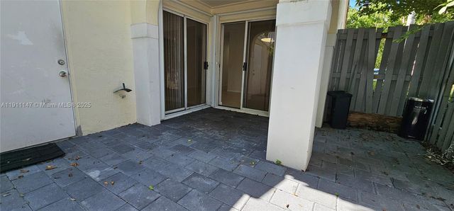 1464 Springside Dr 1464, Weston, FL 33326