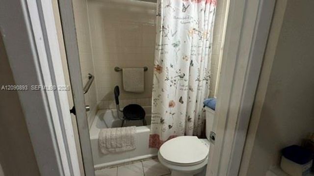8850 Fontainebleau Boulevard 203, Miami, FL 33172