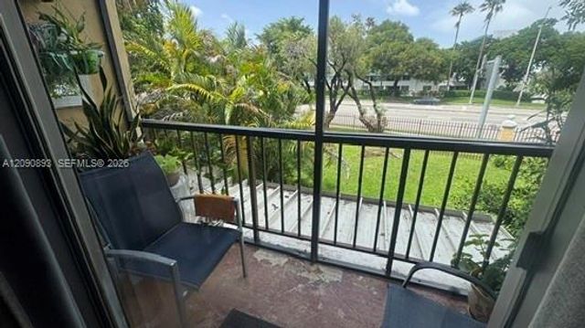 8850 Fontainebleau Boulevard 203, Miami, FL 33172