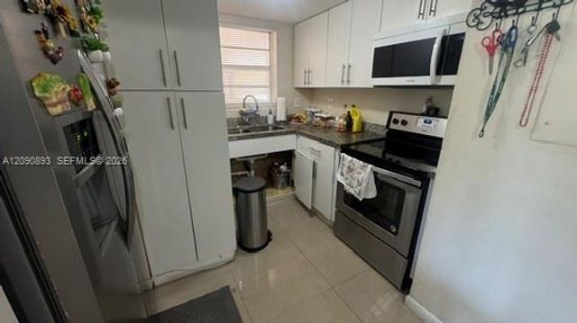 8850 Fontainebleau Boulevard 203, Miami, FL 33172
