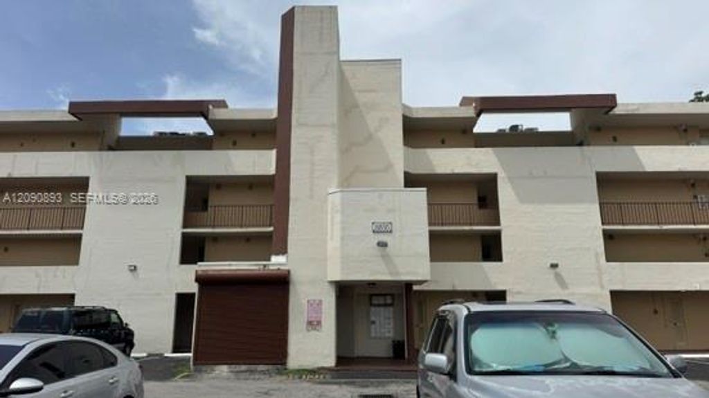 8850 Fontainebleau Boulevard 203, Miami, FL 33172