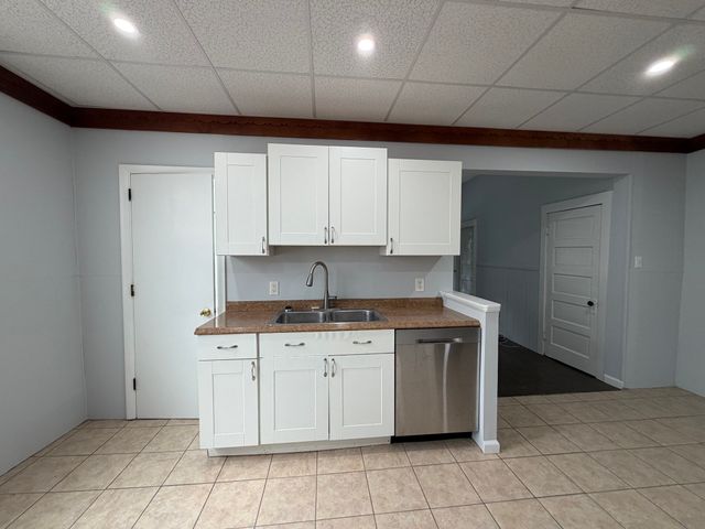 40 Chelmsford 1, Methuen, MA 01844