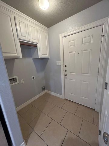 113 Eagle Nest Court, Richwood, TX 77566