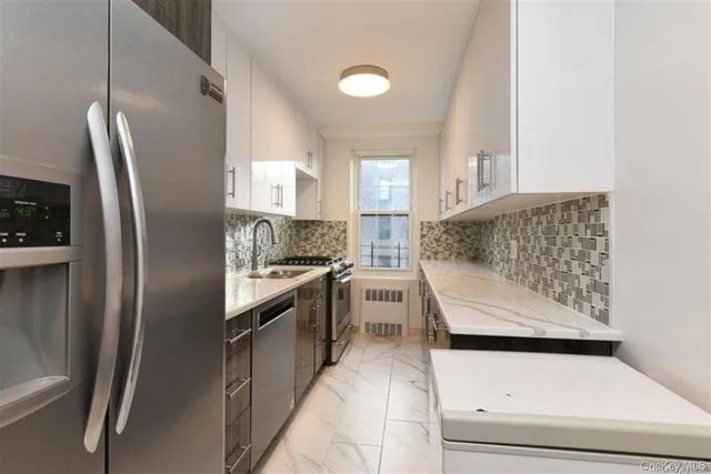 140-35 Burden Crescent 402, Briarwood, NY 11435