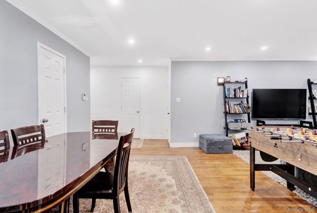 140-35 Burden Crescent 402, Briarwood, NY 11435