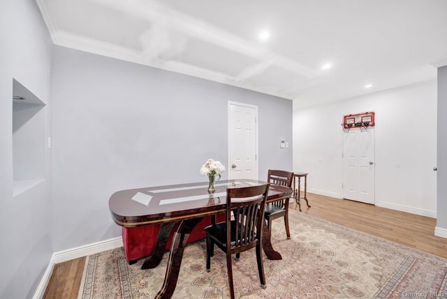 140-35 Burden Crescent 402, Briarwood, NY 11435