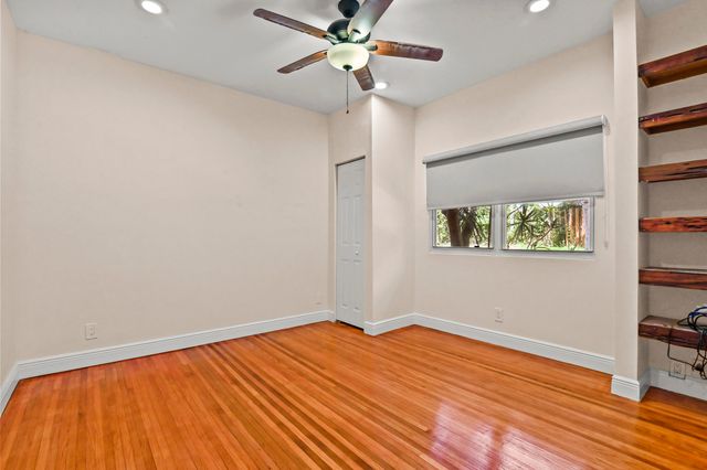 914 30th Court, West Palm Beach, FL 33407