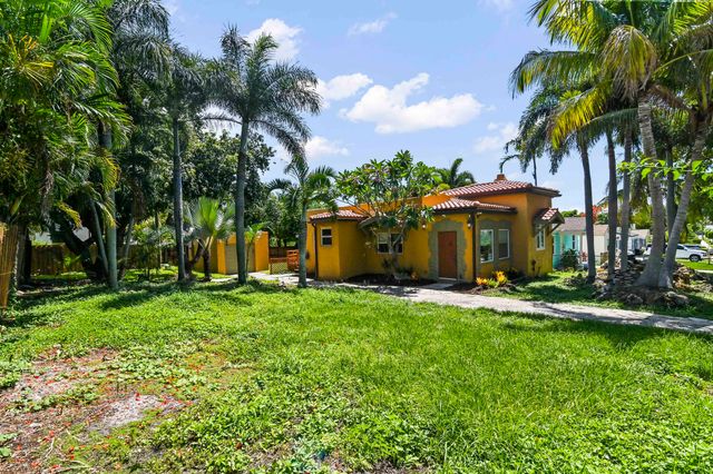 914 30th Court, West Palm Beach, FL 33407