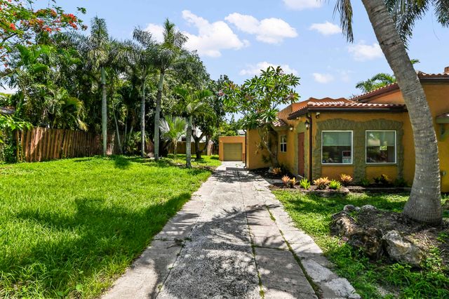 914 30th Court, West Palm Beach, FL 33407