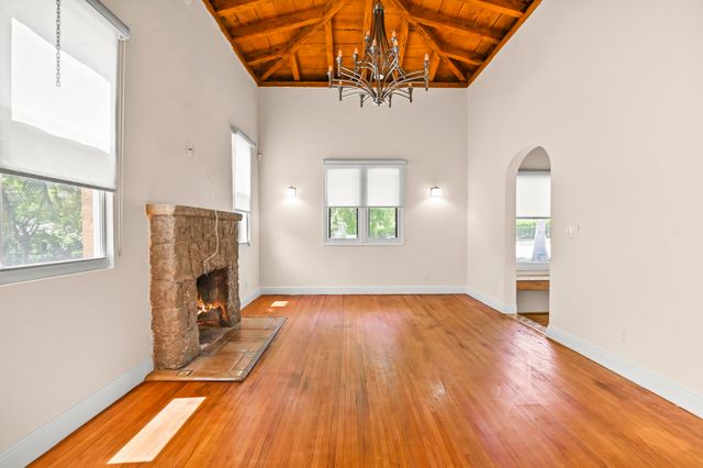 914 30th Court, West Palm Beach, FL 33407