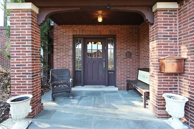 285 Linden Park Place, Highland Park, IL 60035
