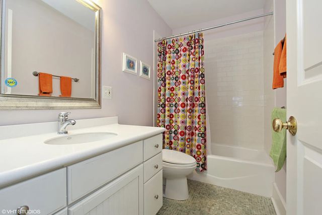 285 Linden Park Place, Highland Park, IL 60035