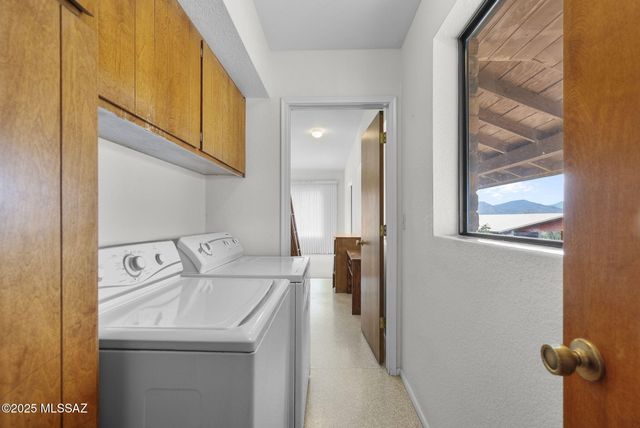 108 Stoddard Way, Patagonia, AZ 85624