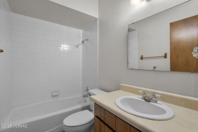 108 Stoddard Way, Patagonia, AZ 85624