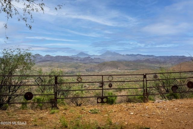 108 Stoddard Way, Patagonia, AZ 85624