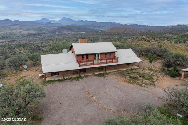 108 Stoddard Way, Patagonia, AZ 85624