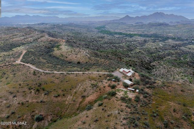 108 Stoddard Way, Patagonia, AZ 85624