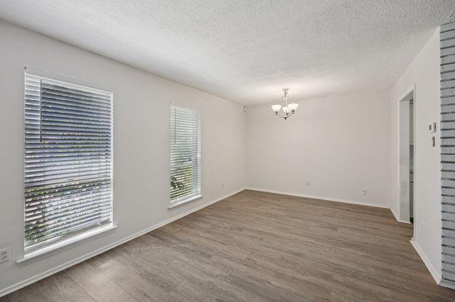 4720 South Drive W, Fort Worth, TX 76132