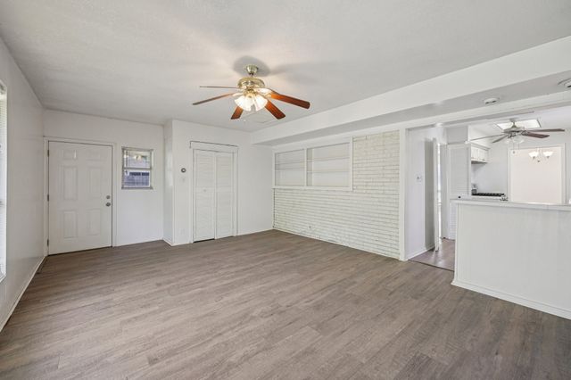 4720 South Drive W, Fort Worth, TX 76132
