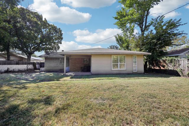 4720 South Drive W, Fort Worth, TX 76132