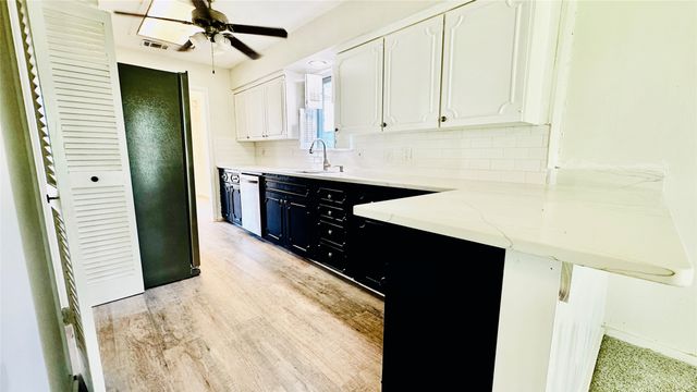 4720 South Drive W, Fort Worth, TX 76132