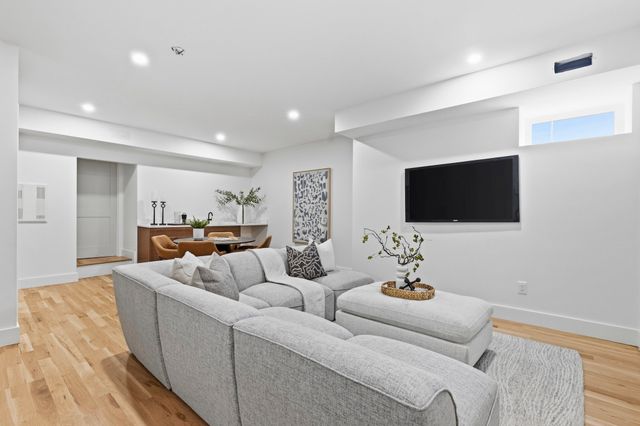 167 Albion St, Somerville, MA 02144