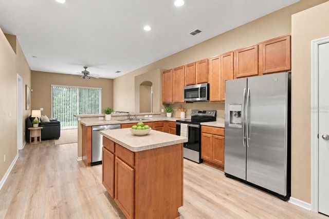 2621 EAGLE CLIFF DRIVE, Kissimmee, FL 34746