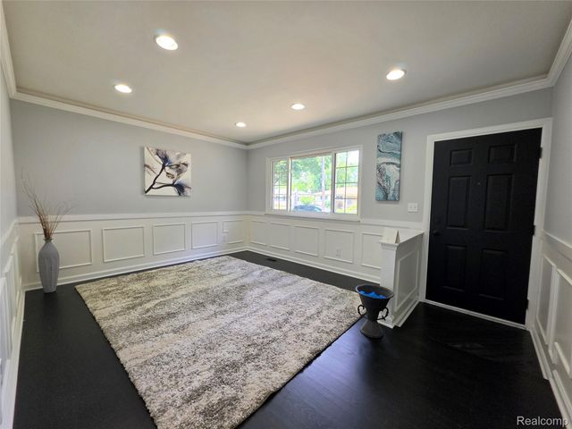 27442 Liberty Drive, Warren, MI 48092
