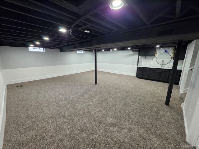 27442 Liberty Drive, Warren, MI 48092