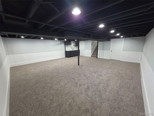 27442 Liberty Drive, Warren, MI 48092