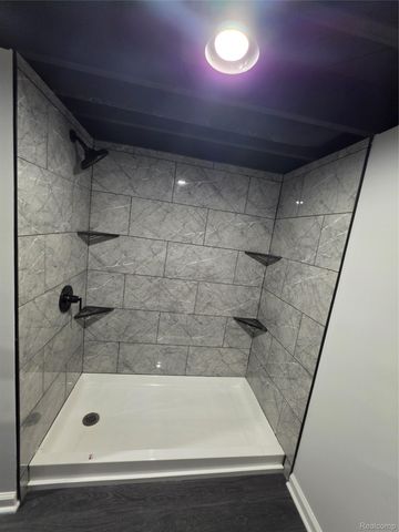 27442 Liberty Drive, Warren, MI 48092