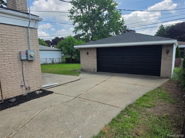 27442 Liberty Drive, Warren, MI 48092