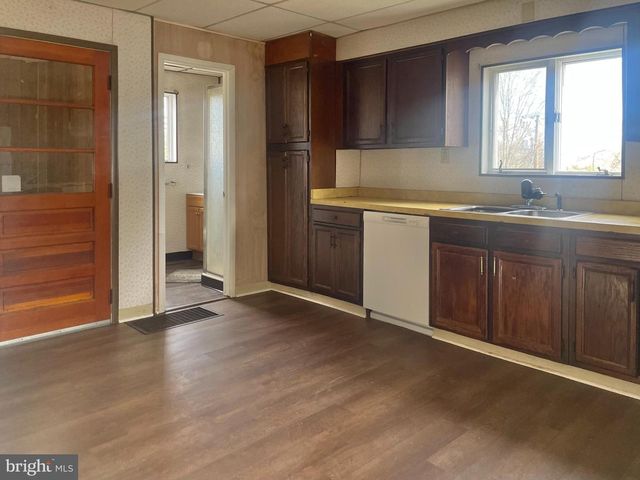 164 E COLLEGE AVE, Frostburg, MD 21532