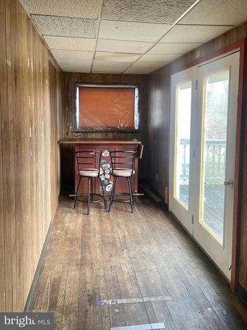 164 E COLLEGE AVE, Frostburg, MD 21532